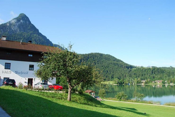Haus Seefried am See Hausansicht mit Pendling